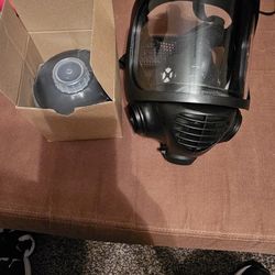 Gas mask with brand new filter 