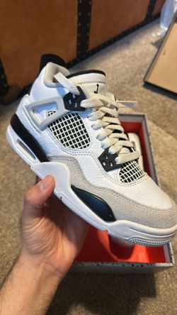 Jordan 4 White Cement