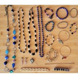 Fashion Jewelry Necklace, Bracelet Over 30 Pieces