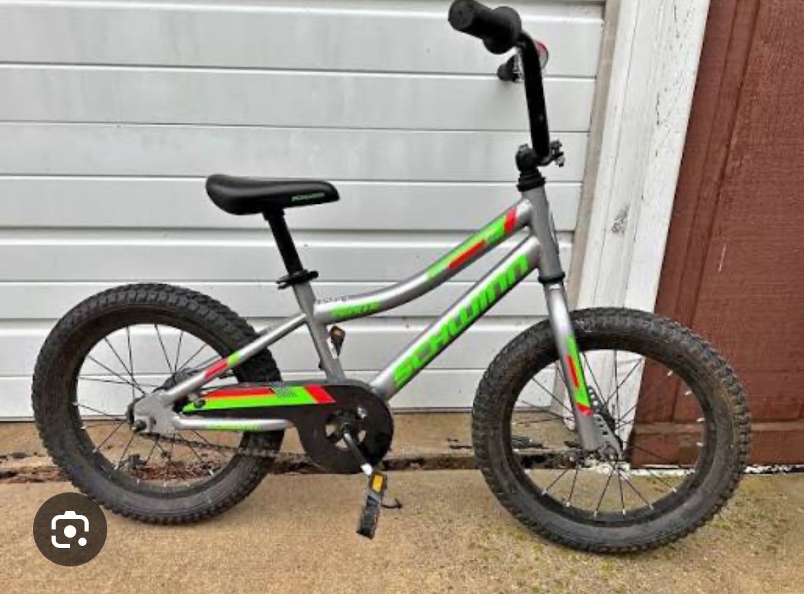 Schwinn Lil Fenite Bike With Back Balance Bars