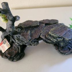 Habitat decor for reptiles