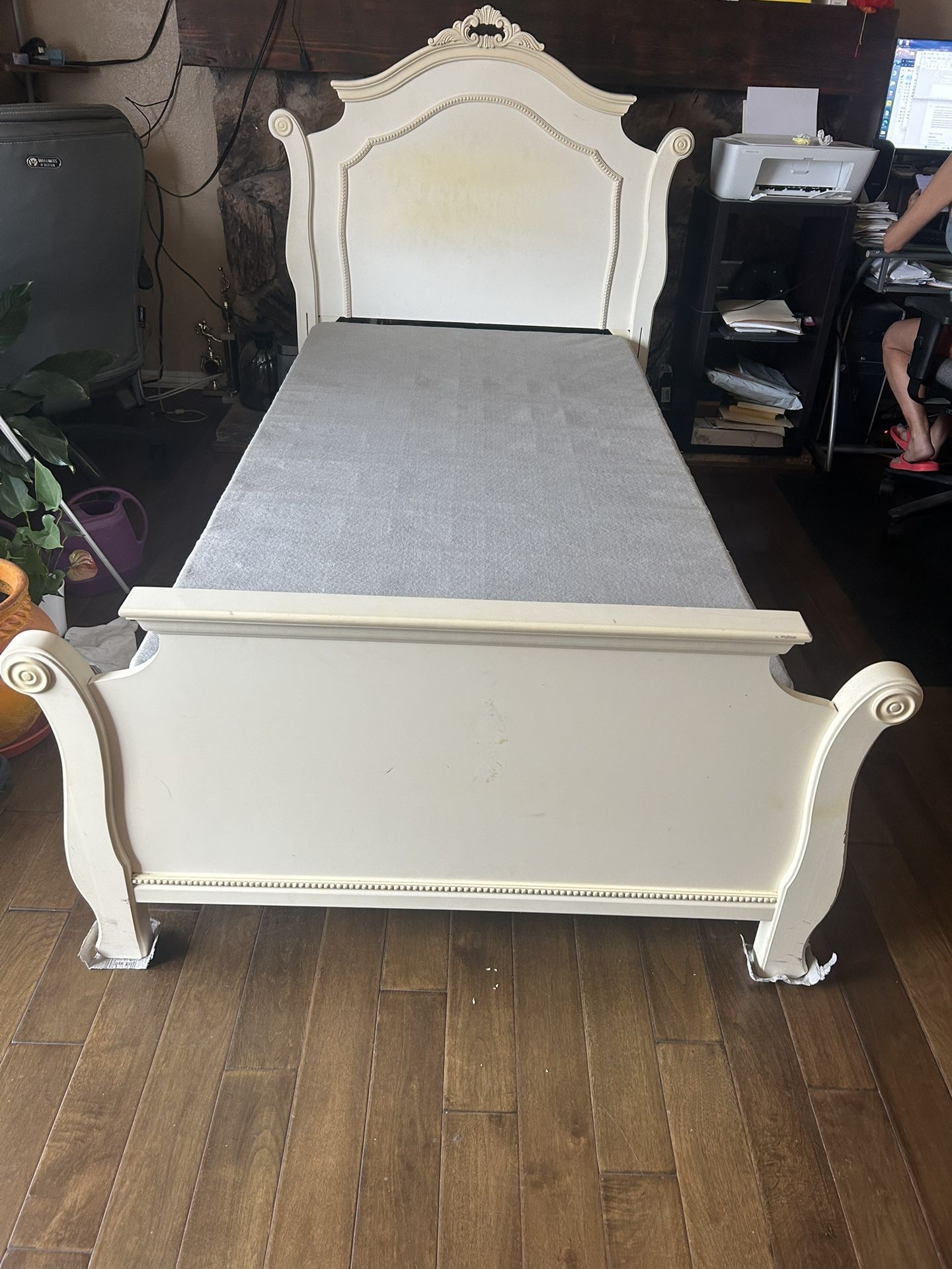 Twinn bed