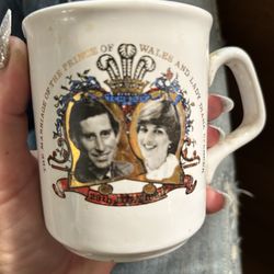 Collectible 1981 Prince Charles and Princess Diana marriage mug
