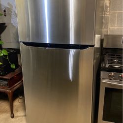 LG Refrigerator Top Freezer  Stainless Steel 