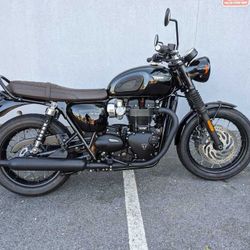 2018 Triumph T120 Black