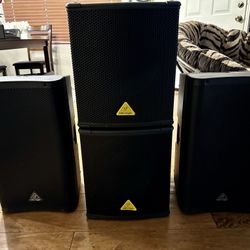 Behringer Powered speakers Subwoofer