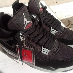Air Jordan 4’s Retro SE ‘Black Canvas’