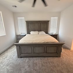 King Size Bedframe & Nightstands 
