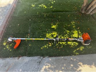 Stihl km131R gas string trimmer / weedwacker