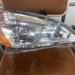 07 Honda Accord Passenger Head Light 