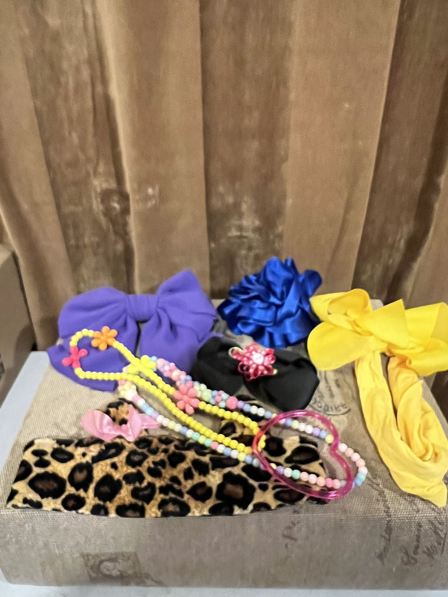 Girl lot accessories