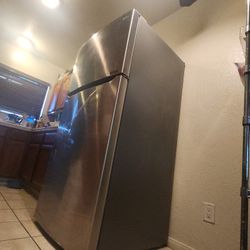 LG LTCS24223S 24 cu. ft. Stainless Steel Top Freezer Refrigerator - ❄️ Excellent Cooling