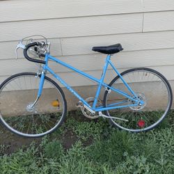 Vintage 1978 Opaque Blue Schwinn Le Tour III (3) 10 Speed 25" Frame