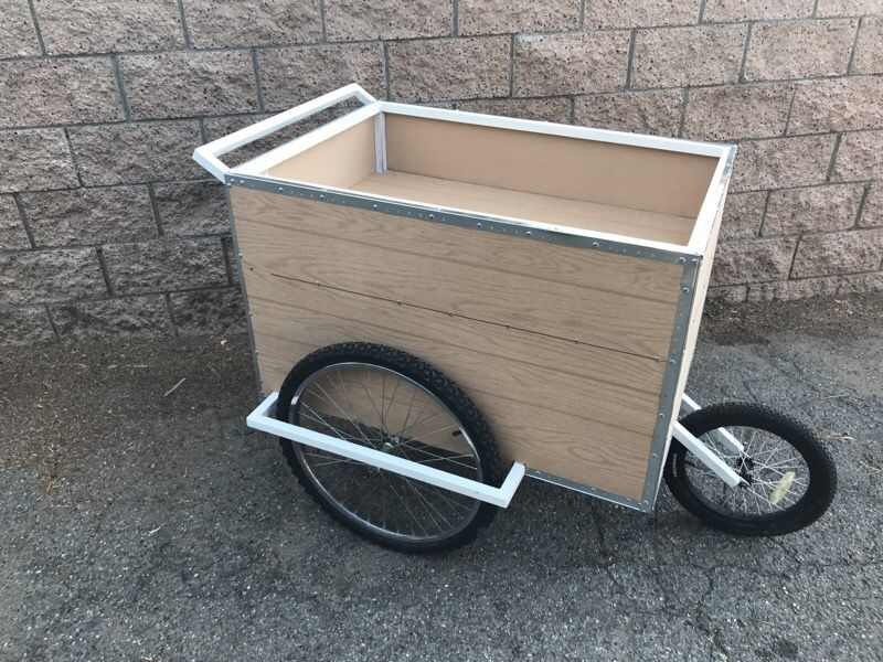 Carrito para vender. Elotes o raspados nuevo. Yo los ago.