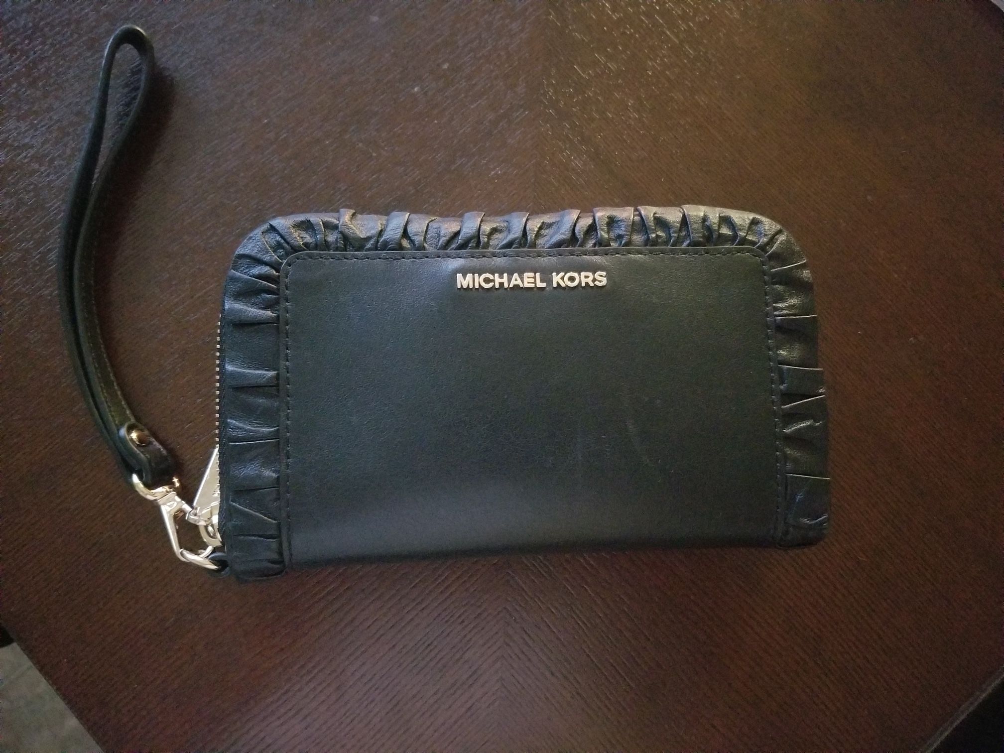 Michael Kors Wristlet Wallet 