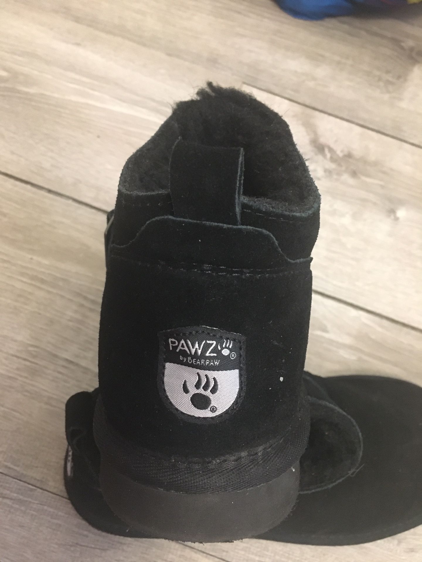 Womans Boots By Bearpaws Sz9