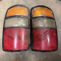 Tahoe / Suburban Taillights
