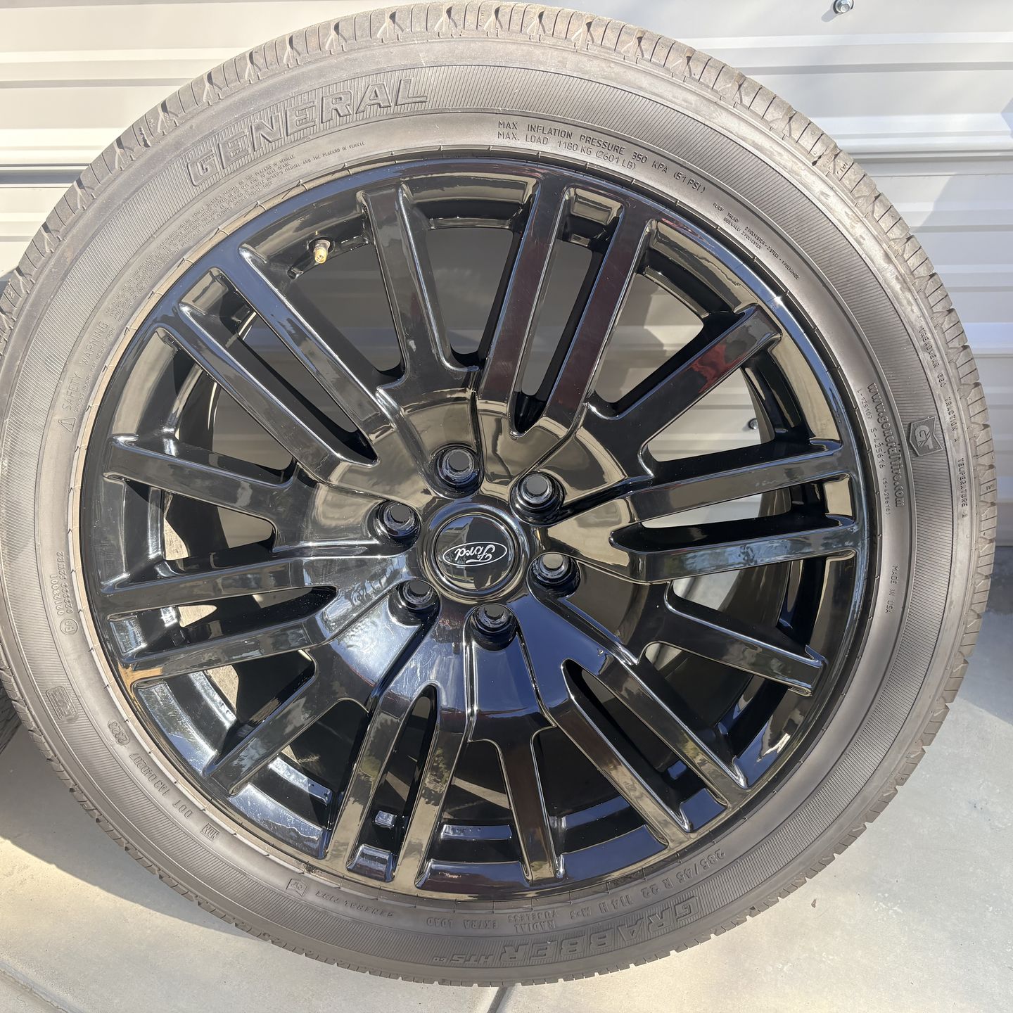 22 in Ford Rims and Tires for Sale in Riverside County, CA - OfferUp