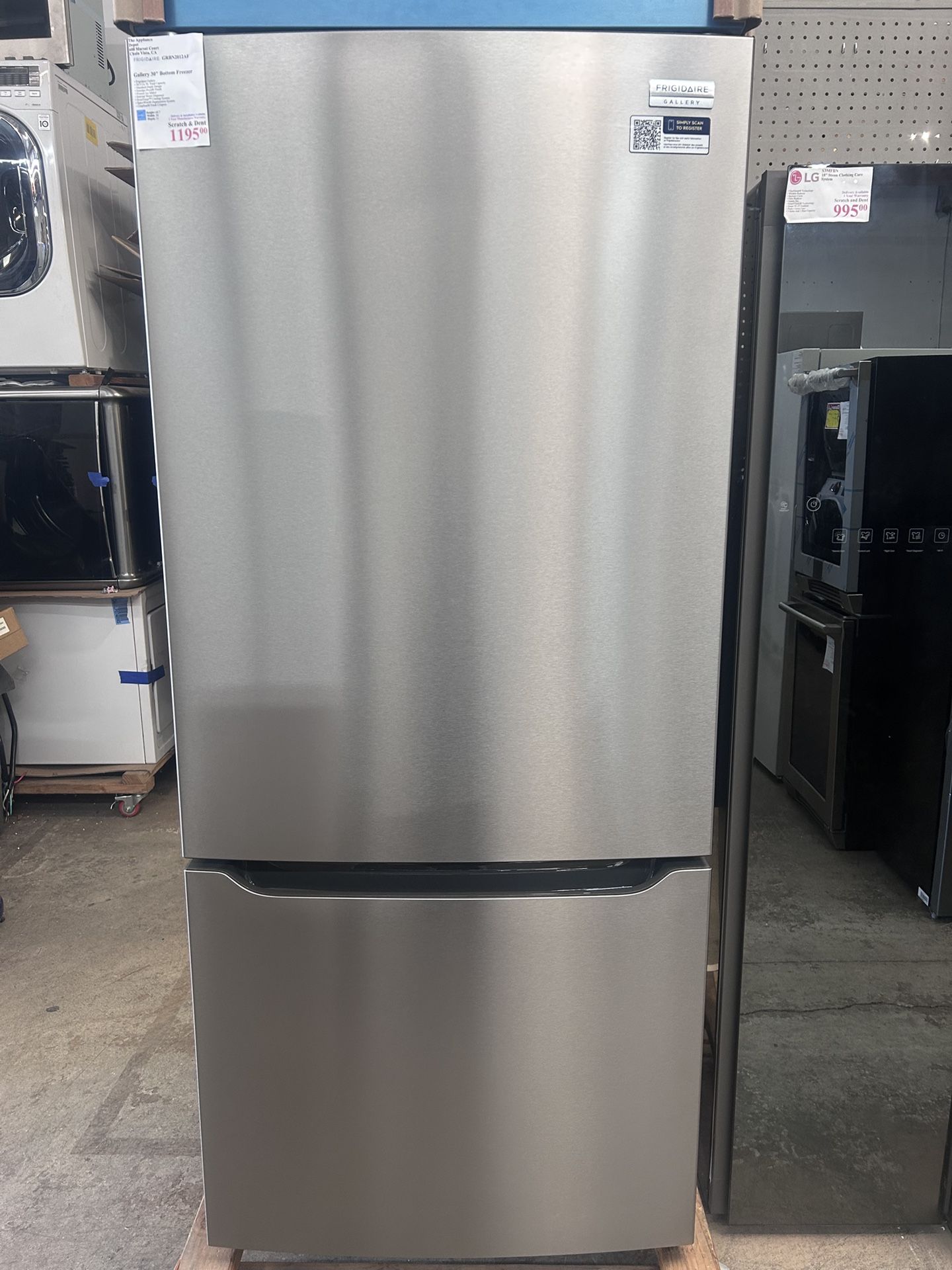 New FRIGIDAIRE Gallery 30" Bottom Freezer