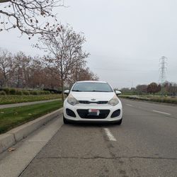 2015 Kia Rio  with 114k Miles 