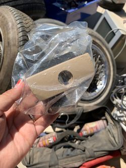 Glove box handle 2007 Tahoe