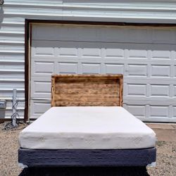 Rustic Queen Size Bed Comes With Mattress Set