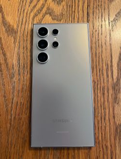 Samsung S24 Ultra & Wireless Charger
