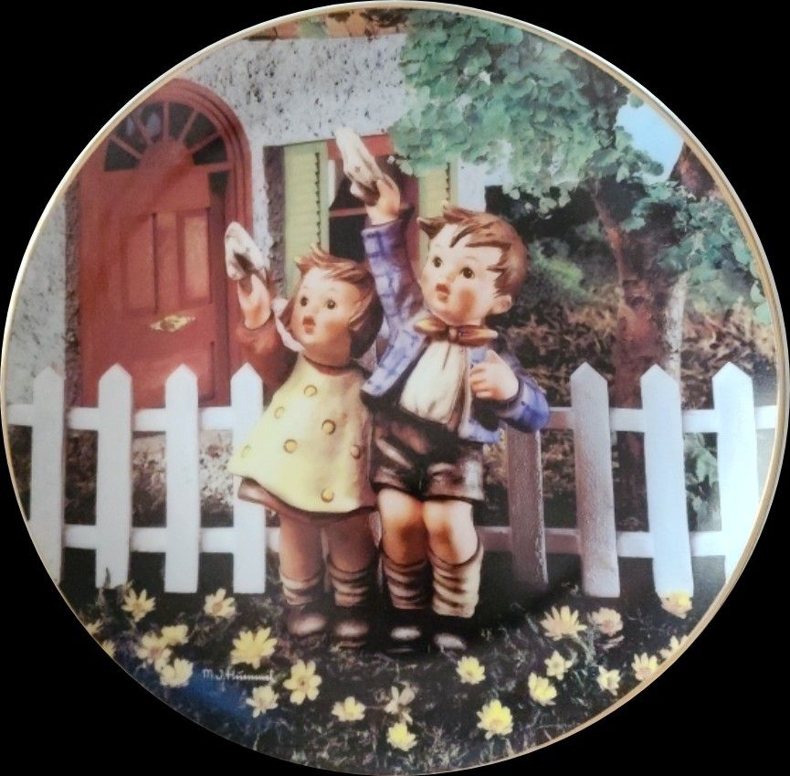 Vintage Danbury Mint Hummel Plate "Come Back Soon" Little Companions Gold Trim