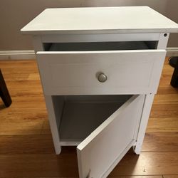 White Nightstand / Side Table / End Table 