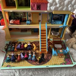 Encanto Play House with Characters
