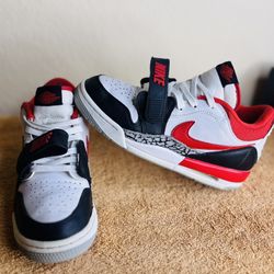 Air Jordan Legacy 312 Low Fire Red Black White GS Size 6Y Shoes  CD9054-160