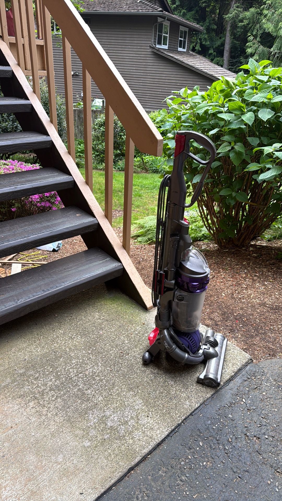 Dyson DC 25 vacuum cleaner