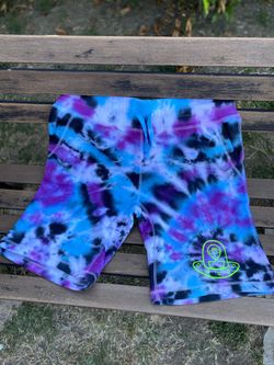 Tie dye shorts!!