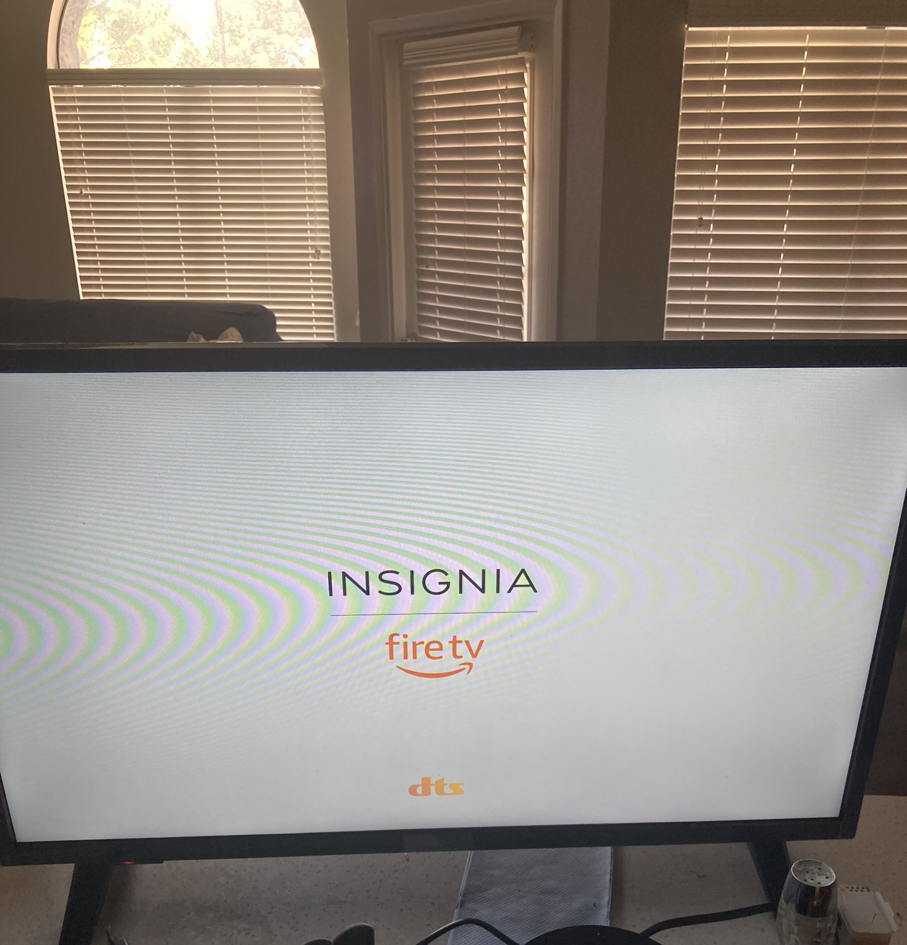 32” INSIGNIA Fire TV With Alexa 