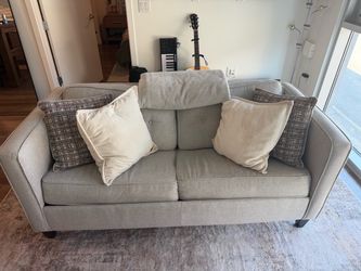 Pull out couch