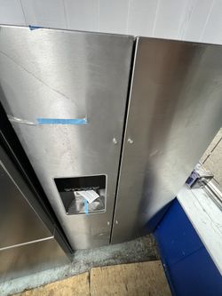 36”in REFRIGERATOR (NEW)(COUNTER DEPTH )