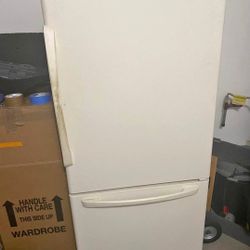 Amana Refrigerator 