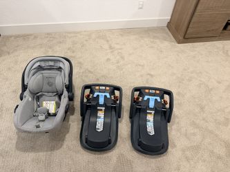 Uppababy Infant Car Seat And Two Docking Base