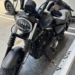Iron 883