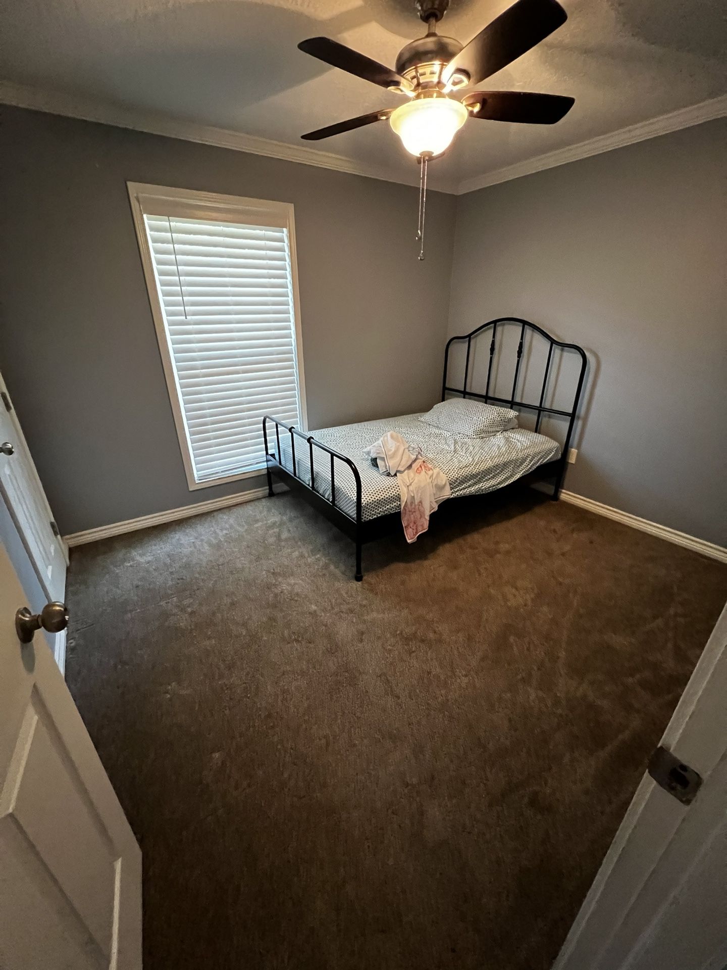 Full Bed With Mattress 