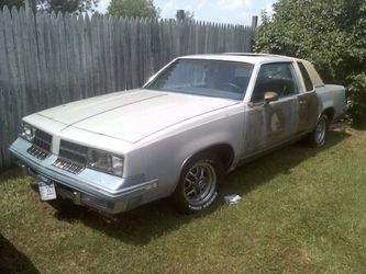 Parts or whole project : 1982 Oldsmobile Cutlass