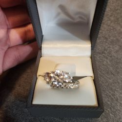 Engagement & Wedding Band