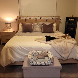 King Bedroom Set (Bed Frame, 1 Night Stand, Dresser & Mirror)
