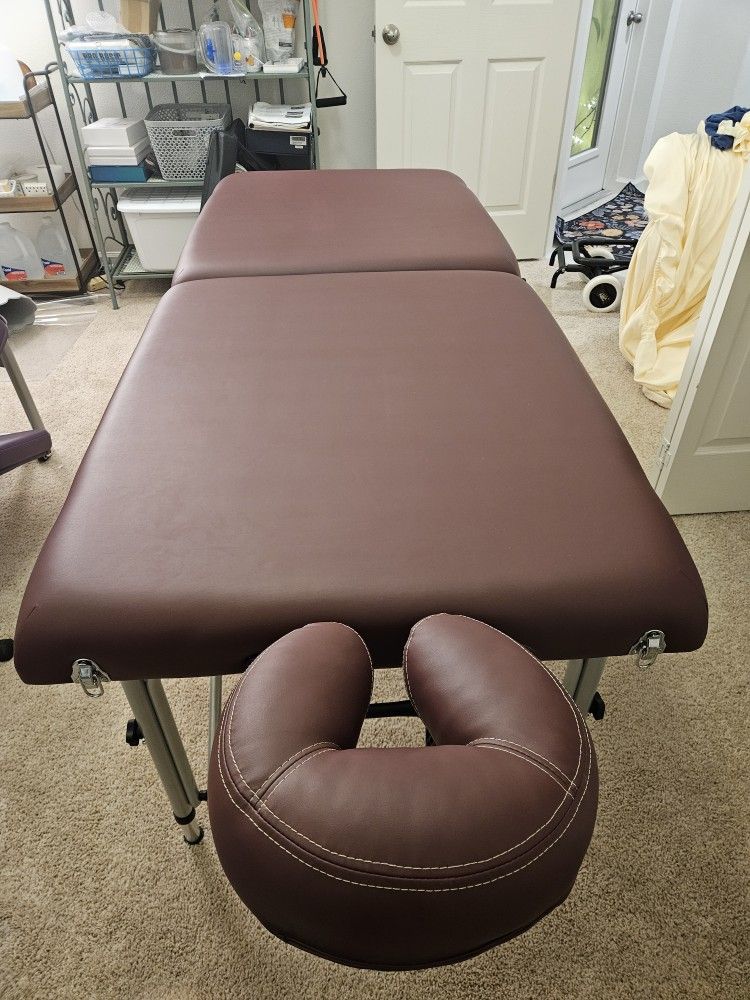 Massage Table Earthlite