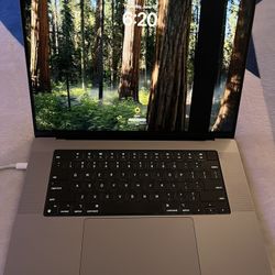 MacBook Pro 16gb M1   **Display Black bar**