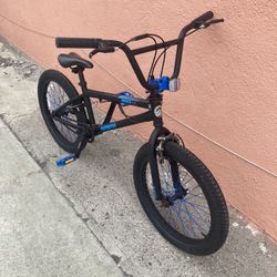 Mongoose Bmx Bike 20 Inches Tires Good Condition Ready To Ride 