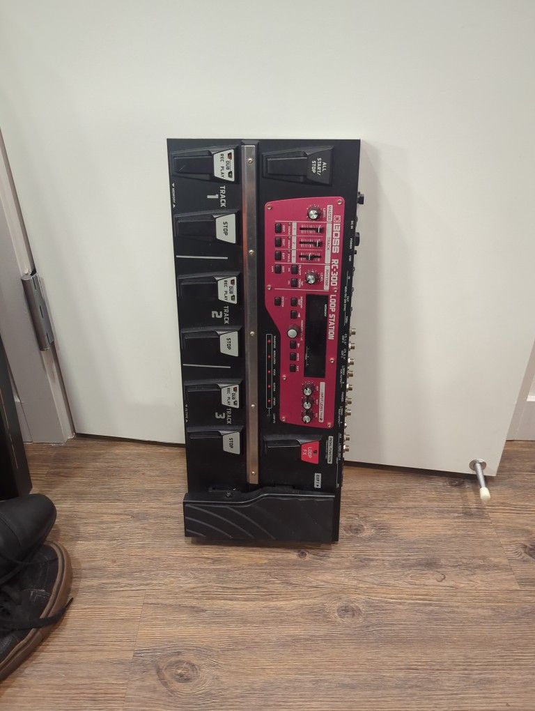 Boss RC-300 Loop Station