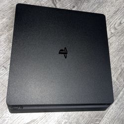 Playstation 4 slim PS4
