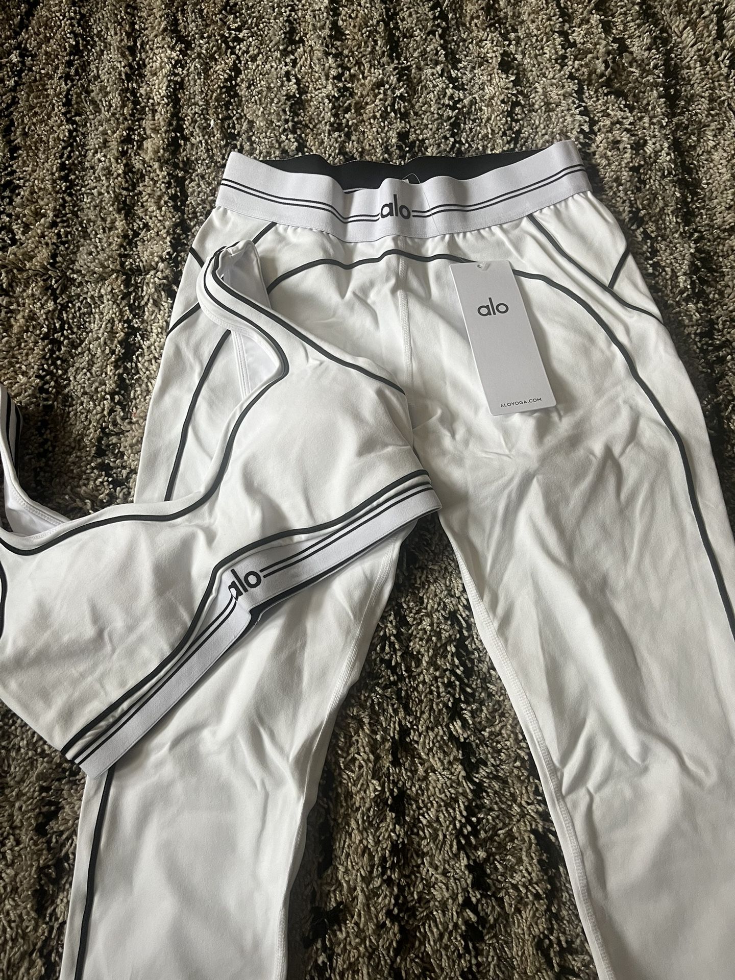 White Alo Set