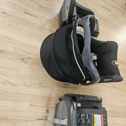 Chicco Infant Car Seat With 2 Bases